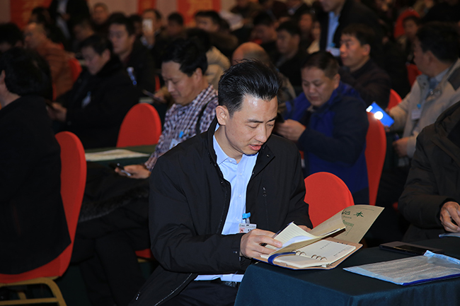 拥抱2019，，，，，梦想驱动——祝贺中原邦农集团2018年度销售事情聚会胜利召开-公司新闻-河南邦农饲料有限公司